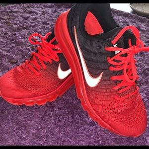 Nike AirMax size 7.5